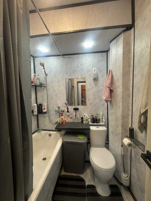 ПРОДАЮ квартиру 1В2\8\12  Давр банк,биллюр ресторан Юнусабад 8