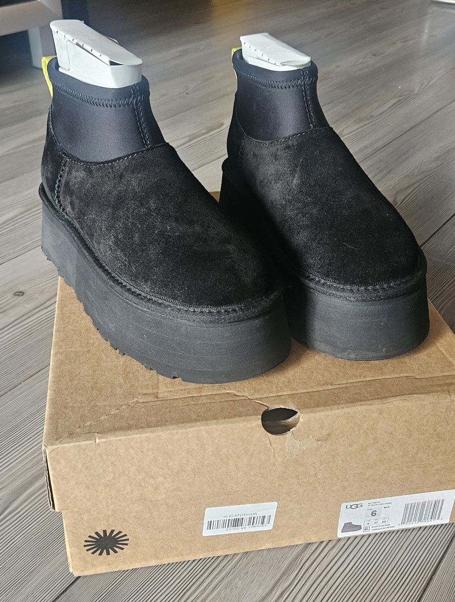 Оргинални Боти UGG Classic Mini Dipper