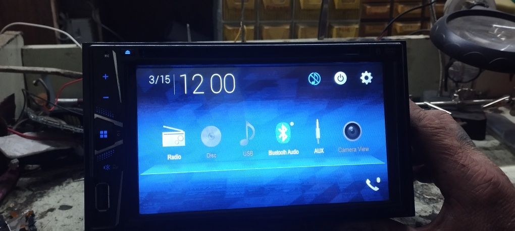 Продам магнитолу Pioneer AVH 6215 BT