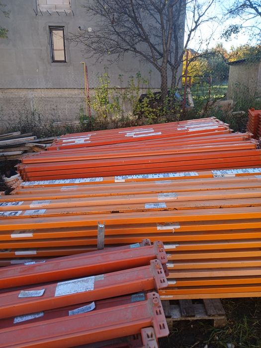 Avem rafturi metalice de vânzare