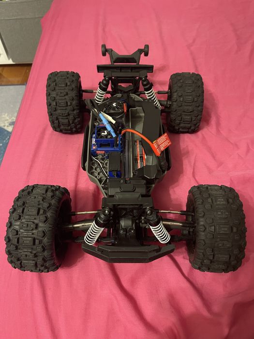 Traxxas Hoss 4x4 VXL