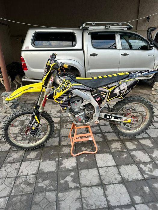 Suzuki rmz 2015года