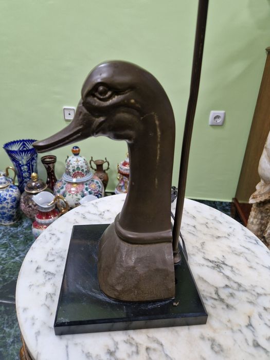 Уникална антикварна дизайнерска фигурална настолна лампа