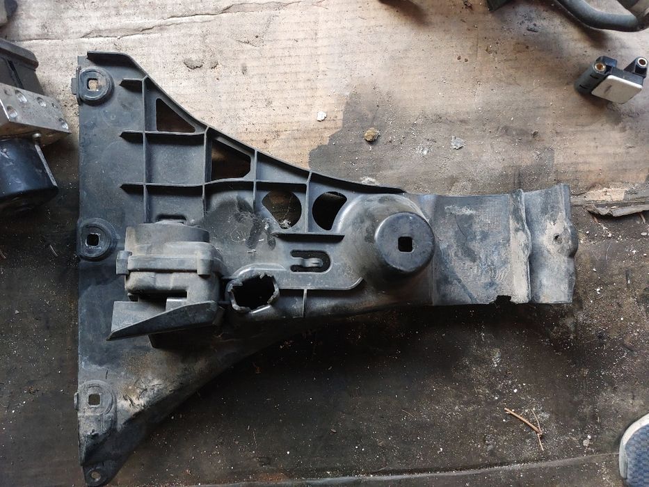 Държачи за броня е90 е91 бмв  2.0д 184кс bmw e90 e91 2.0d