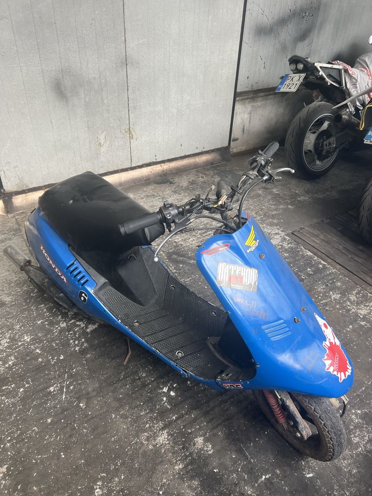 Продава се honda dj1