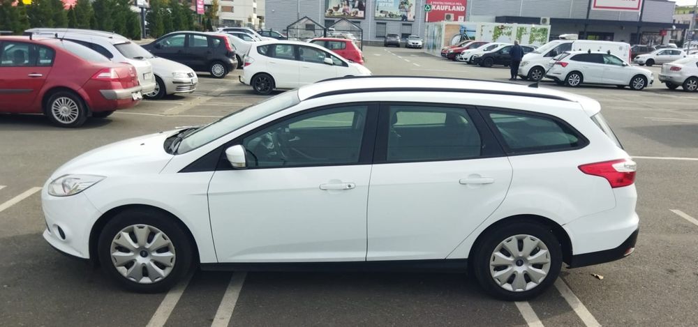 Vând Ford Focus MK3