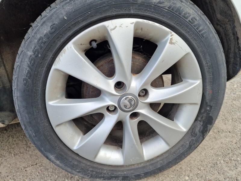 Jante aliaj aluminiu 4x100 R16 Opel Corsa D facelift