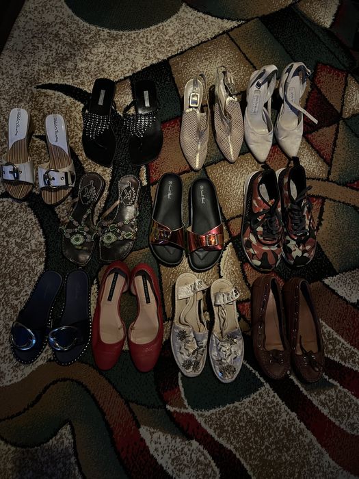 Papuci de firma difertie marimi