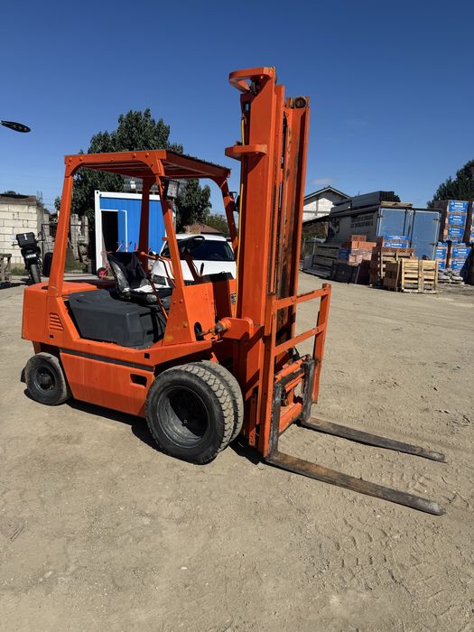 Stivuitor TCM, motor diesel Isuzu – stare foarte bună de funcționare