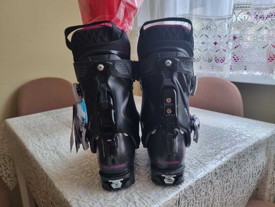 Scarpa
GEA RS Womens Touring Ski Boot 2022 - White/Black/Rouge