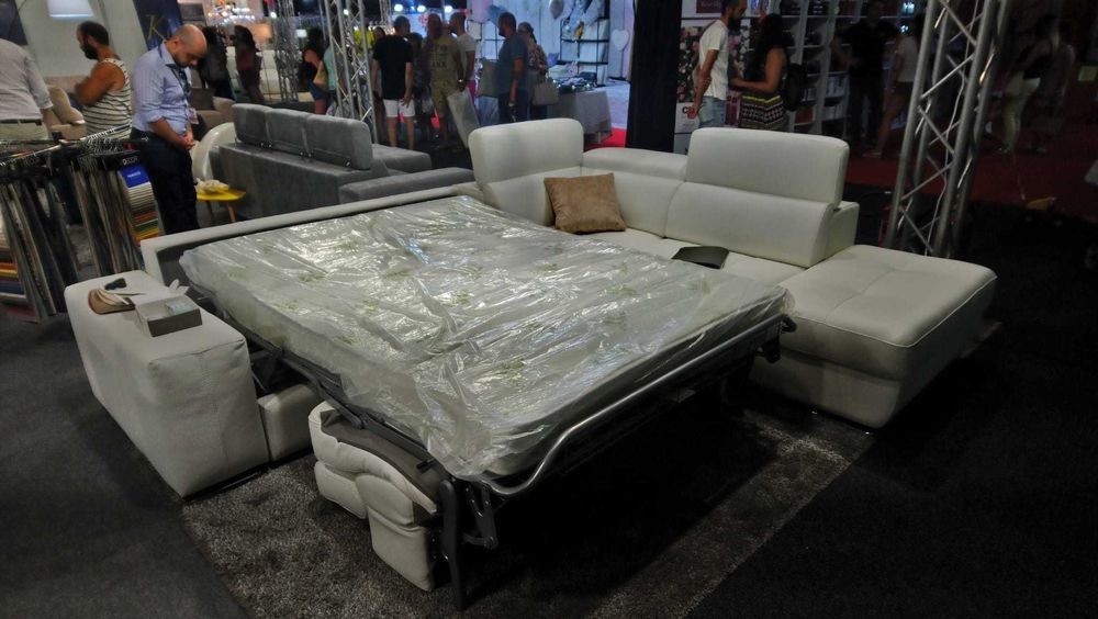 Кожен разтегателен диван с опция сън - Kir divani Italia