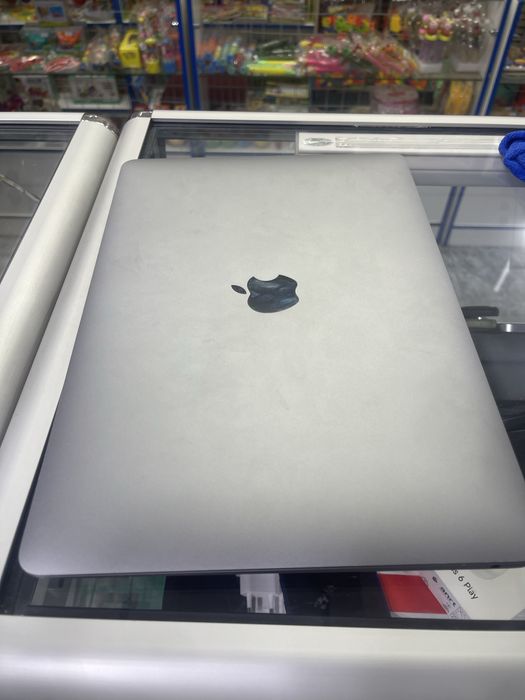 Apple M1 8/256 apple