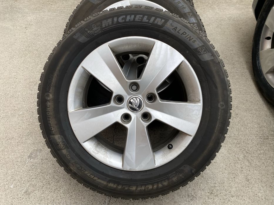 Джанти и зимни гуми 16" за Skoda Superb 3 215/60 R15