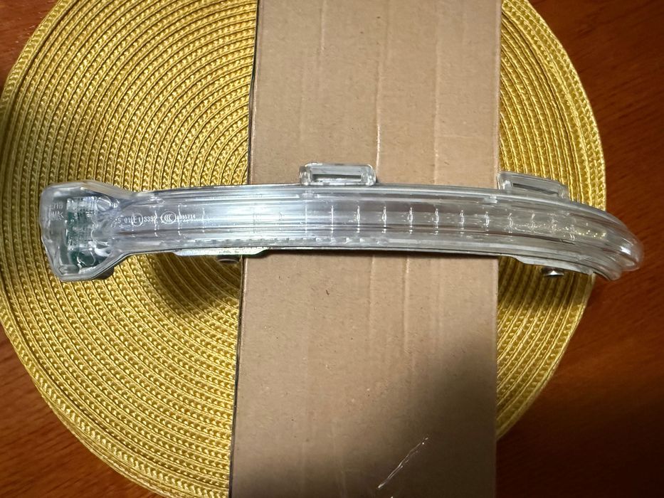 Оригинален Мигач за ляво огледало за Golf VII (MK7)