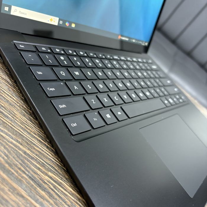Американский Microsoft Surface i7 10gen 16/256gb 2K экран!