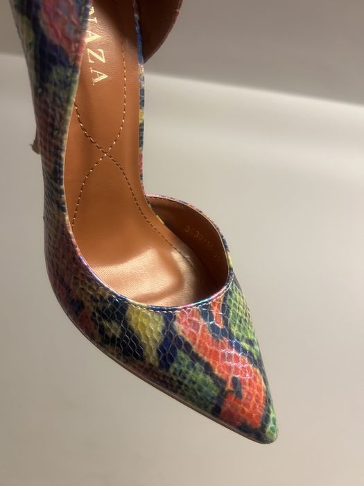 Pantofi stiletto