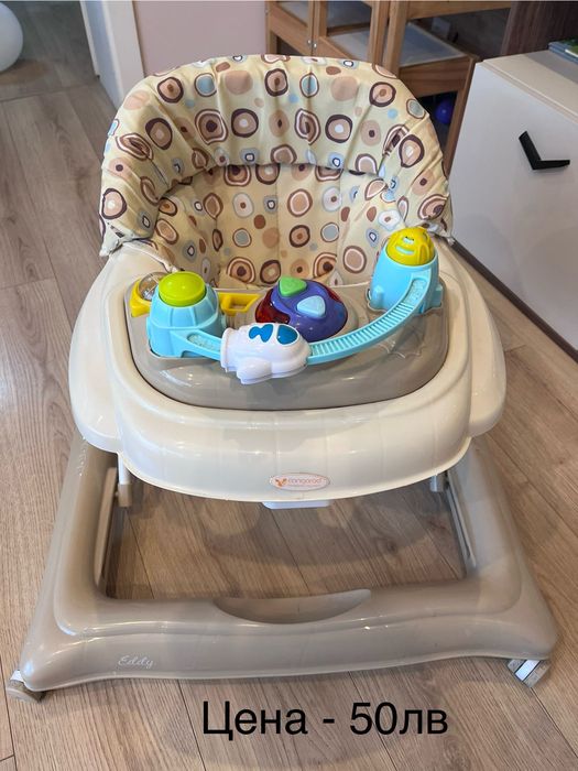 Бебешка проходилка паяк