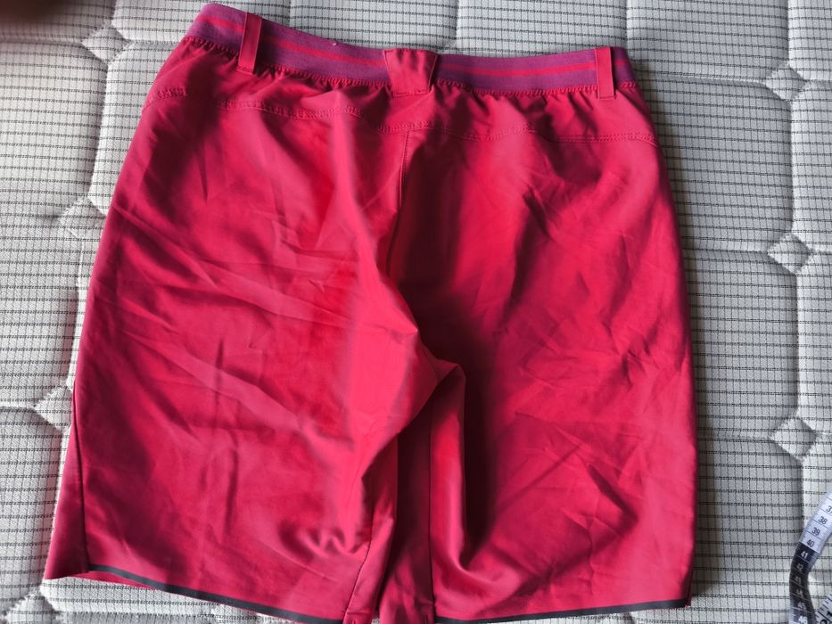 Pantaloni scurți McKinley M(38-40)
