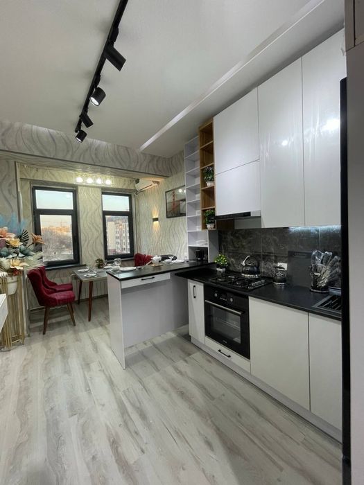 2в3/5/9 Махиумкули, ЖК New Life, мебель техника, 50м2 , цена 77500 уе