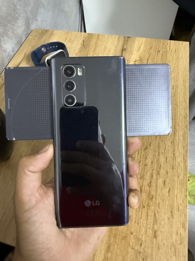 Lg Wing schim cu iphone sau smart tv