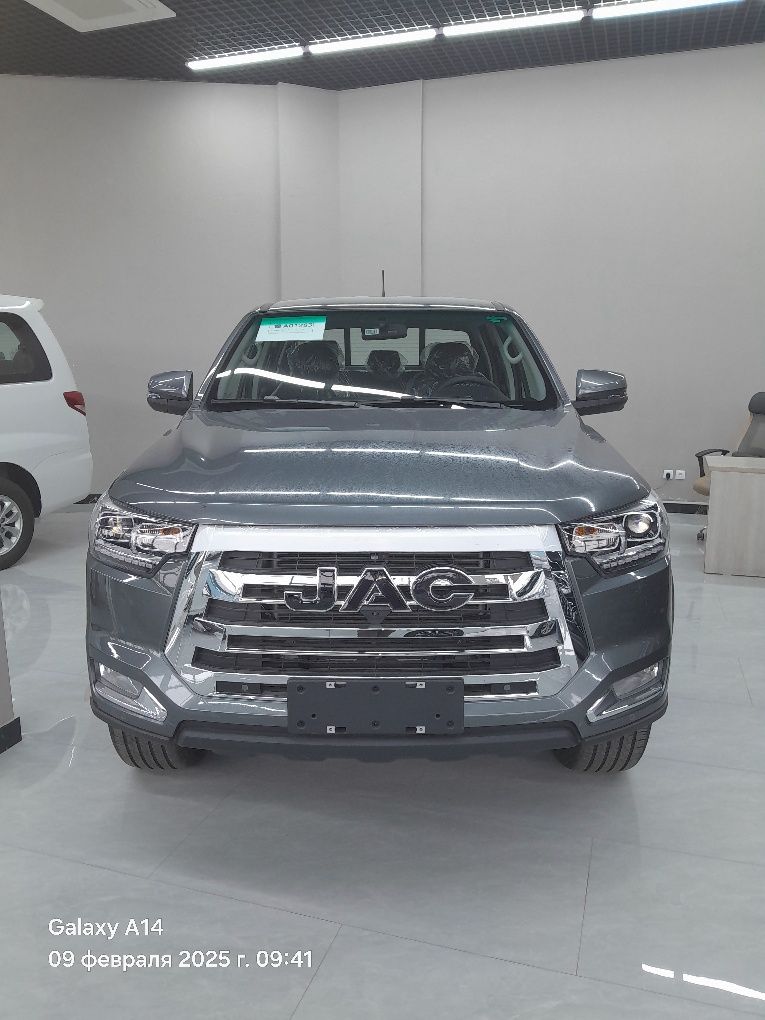 JAC T8 PRO Внедорожник