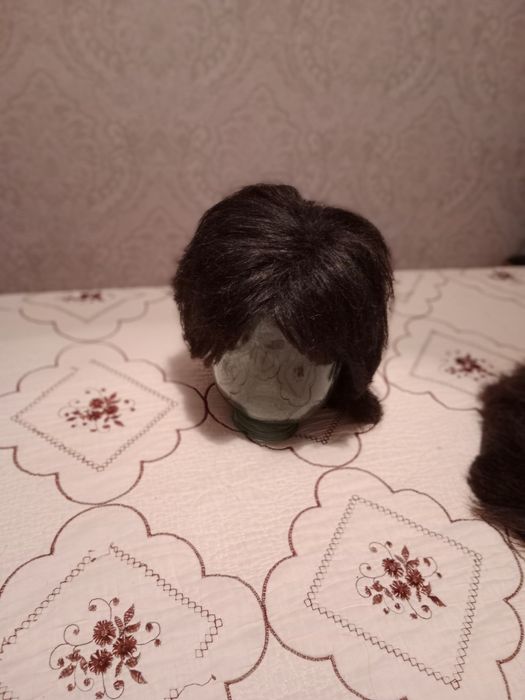 Продам парик натуральных волос, темно коричнего цвета, Размер регулир.