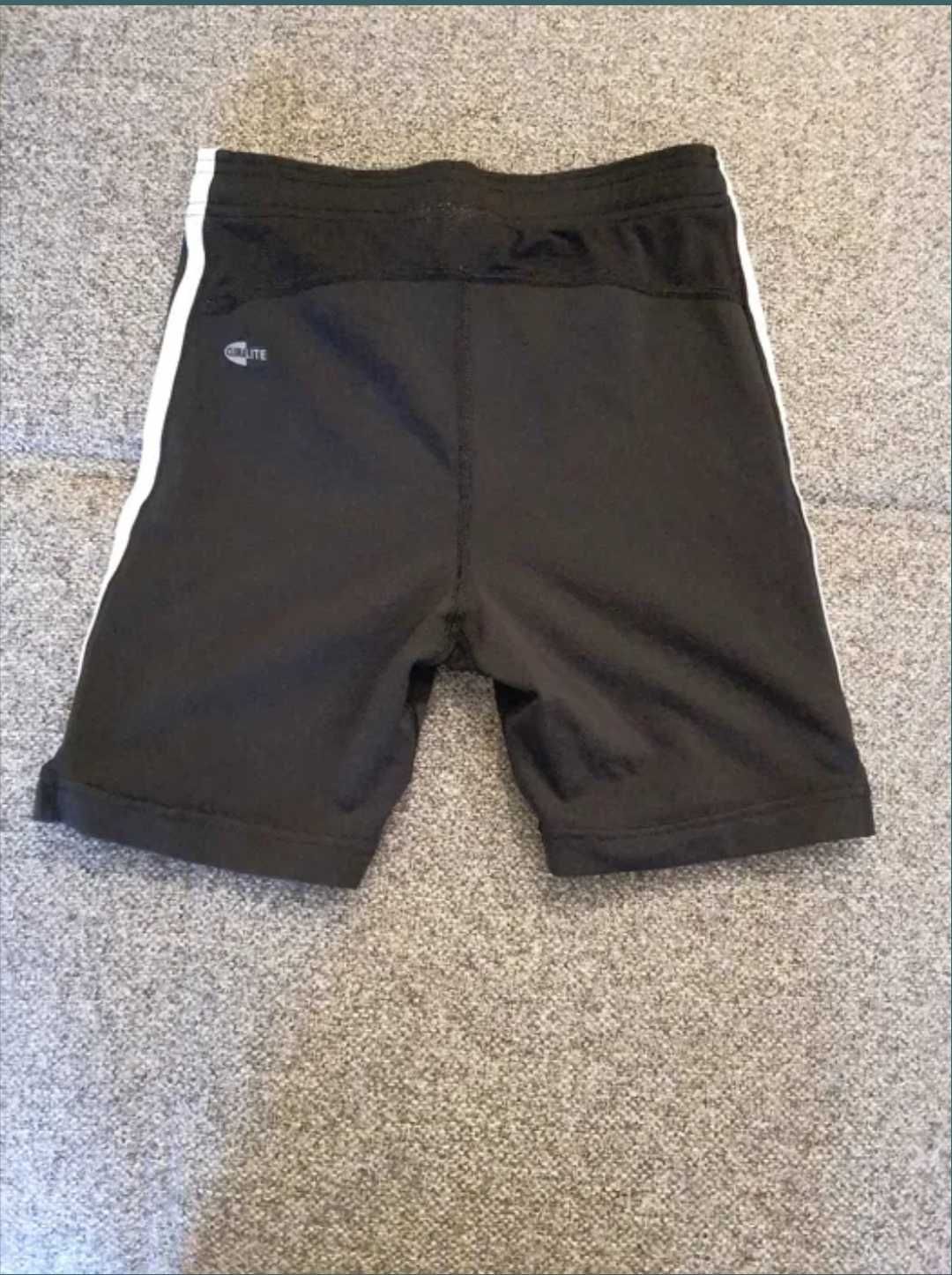 Reebok,  pantaloni scurți pt femei