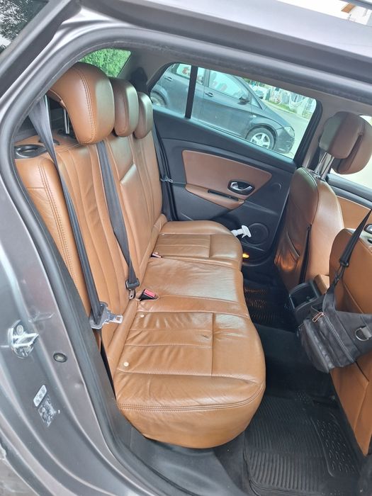 Vând Renault megane 3 ..2010 motor 1.5  380.000