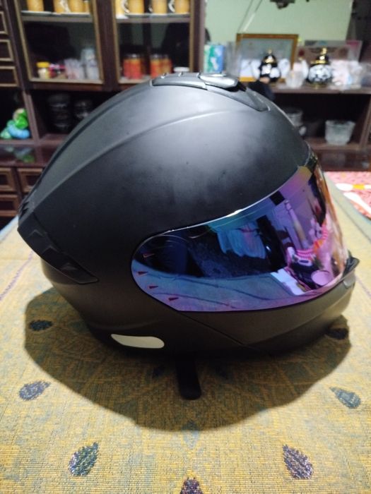 Мото щлем продаётся.Отличном состояние (Новый).