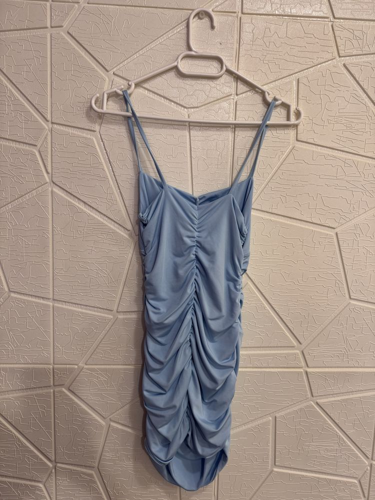 Рокли Bershka - корсетна и памучна