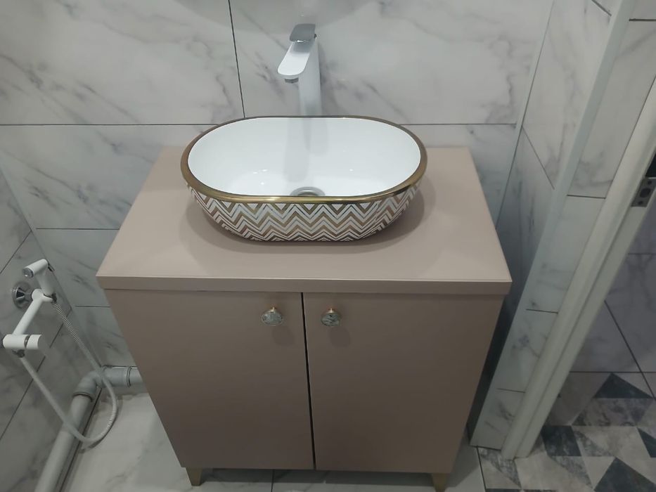 Продам красивую умывальник!