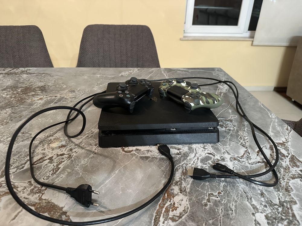 Ps4 slim с два джойстика