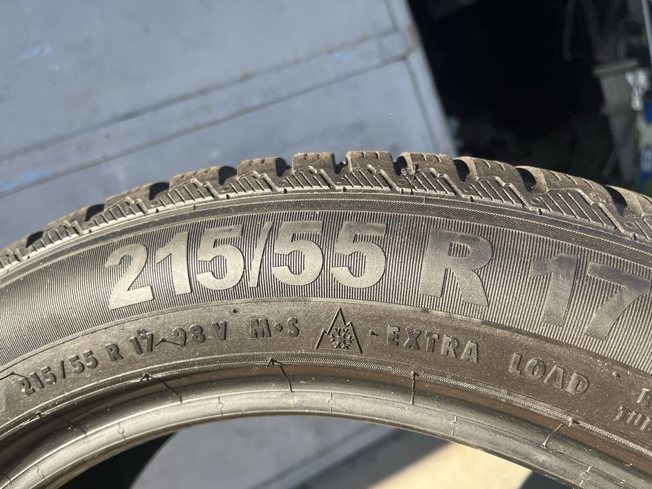 2 бр. зимни гуми 215/55/17 Semperit DOT 1618 1x5,5 mm 1x4,5 mm