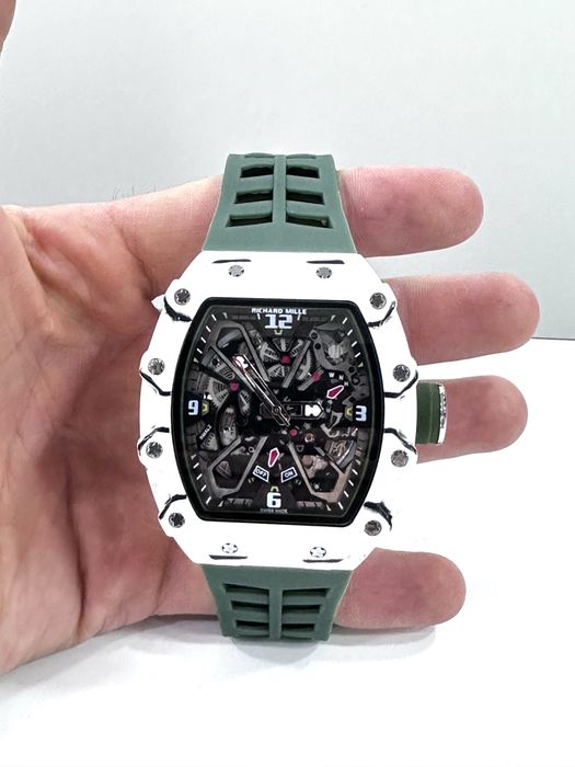 Sportivniy qo’l soat mexanicheskiy