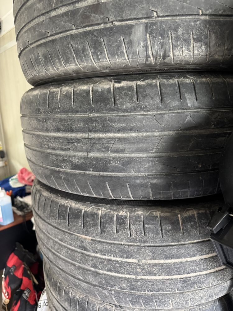 Anvelope vara 215 55 R17 Hankook