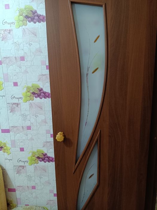 Продам двери в хорошем состоянии