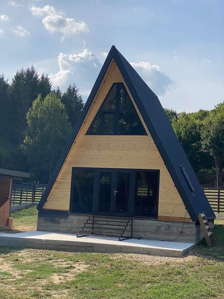 CABANE -A FRAME/case locuit din lemn executam