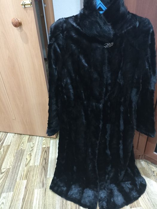 Продаю норковую шубу