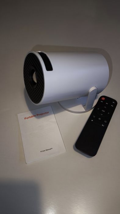 Proiector LED portabil