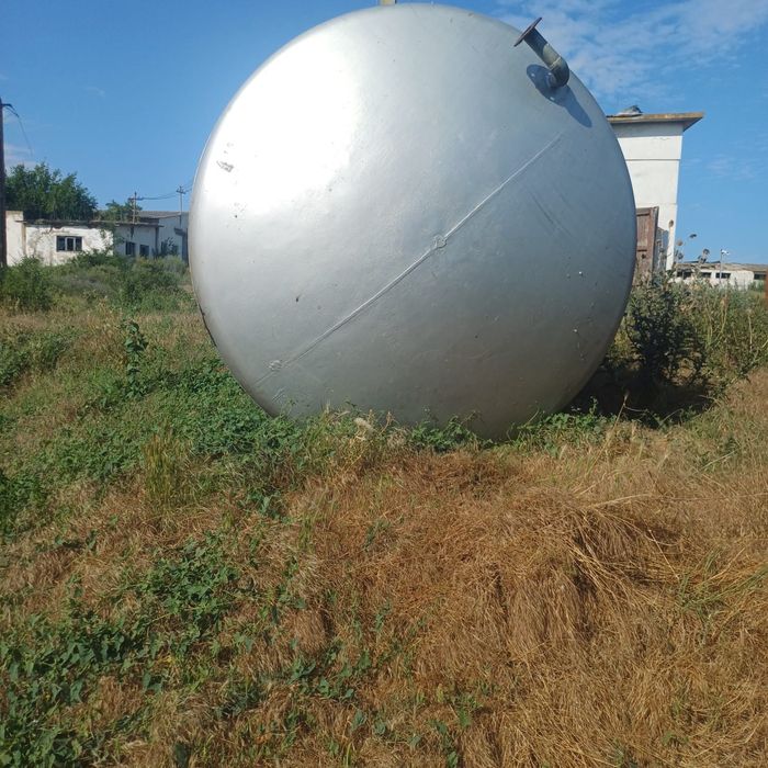 Rezervoare fibra sticla, inox, polstif, hazna, fosa septica