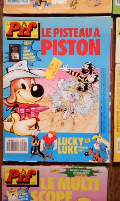 Списания книжки комикси ПИФ PIF притурки стикери и плакати