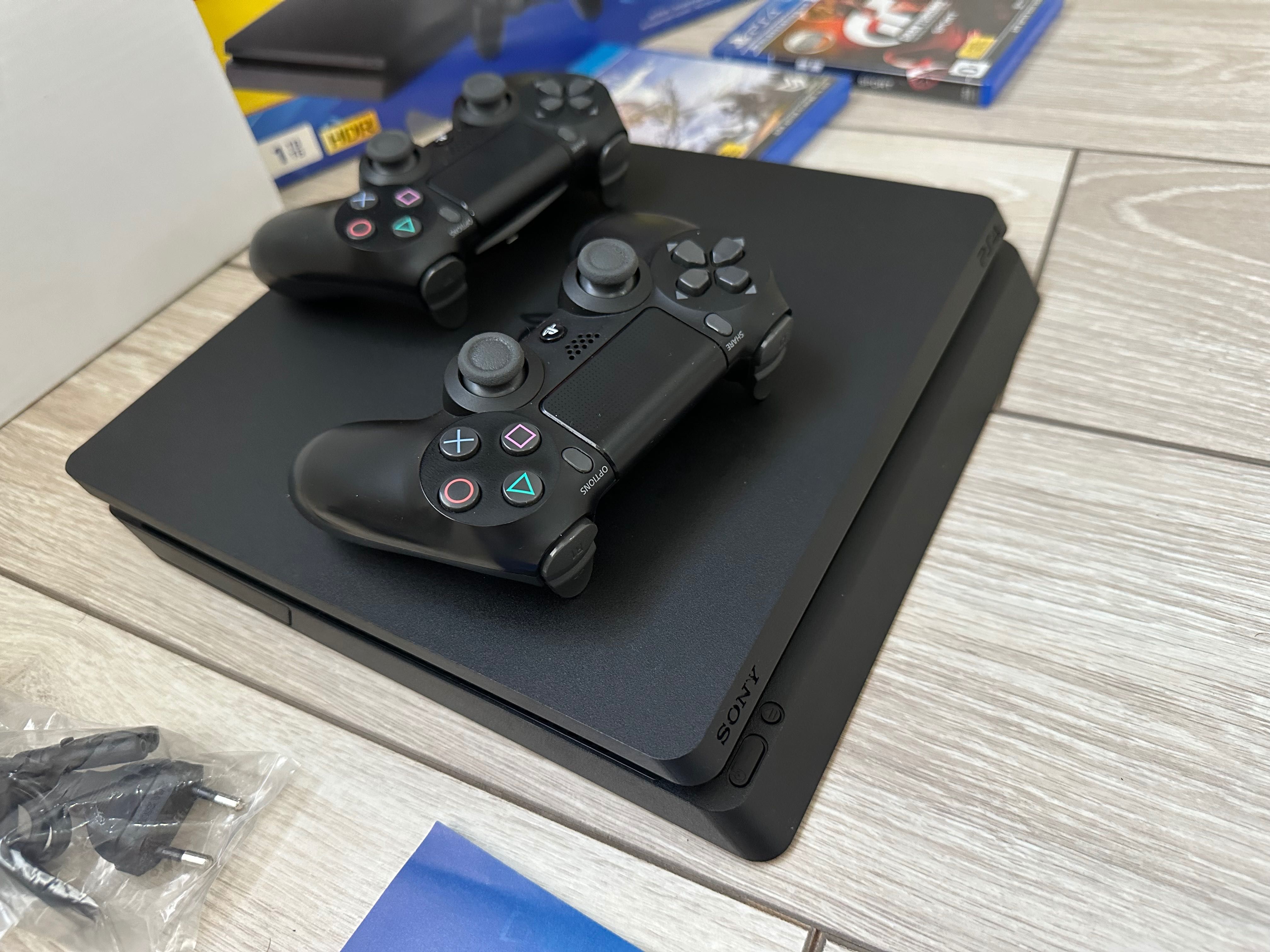 Sony Ps 4 SLIM + 2 джойстика Игры ! Playstation Слим