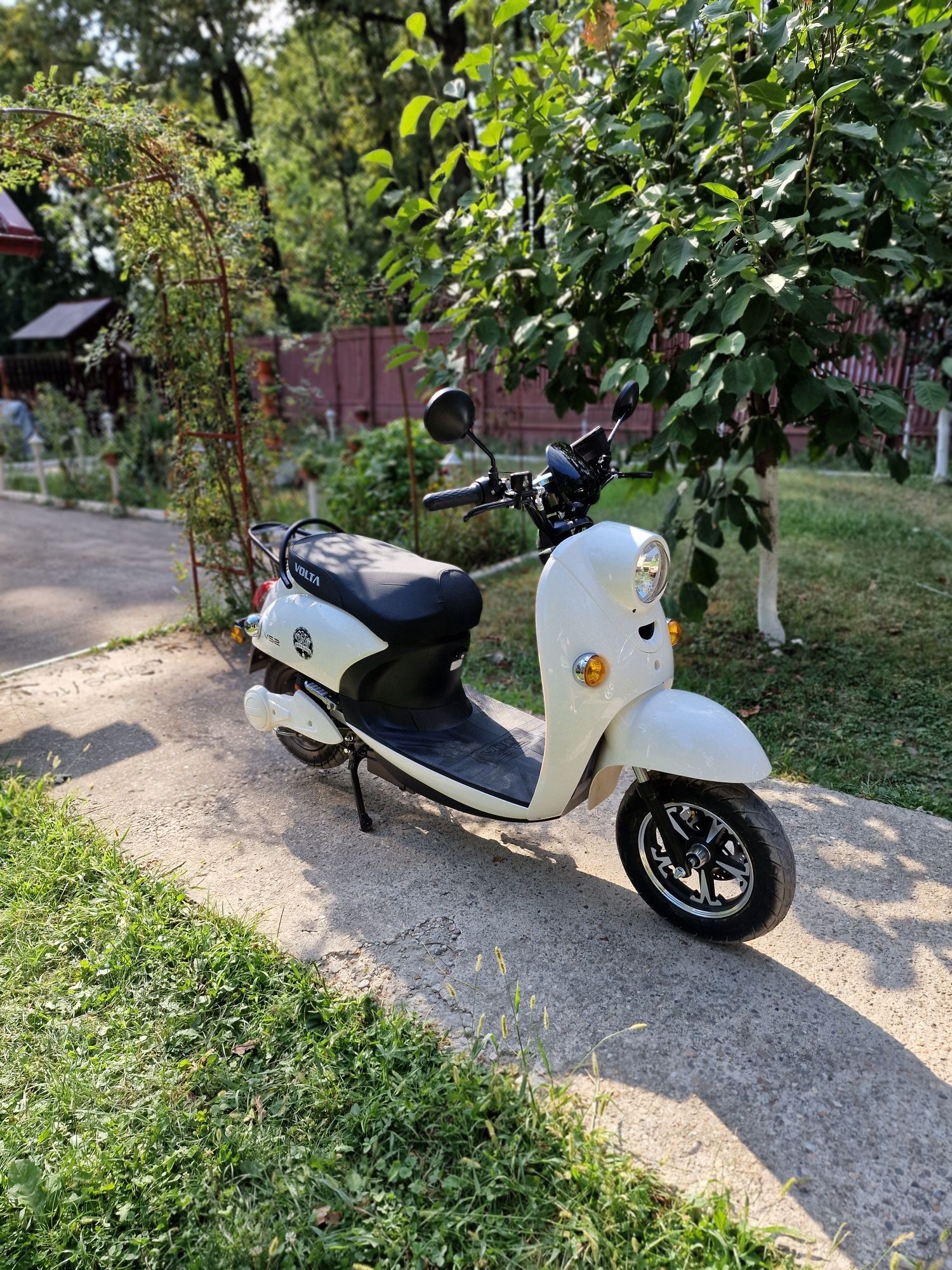 Scuter electric fara permis VOLTA VS2 2023 similar VESPA