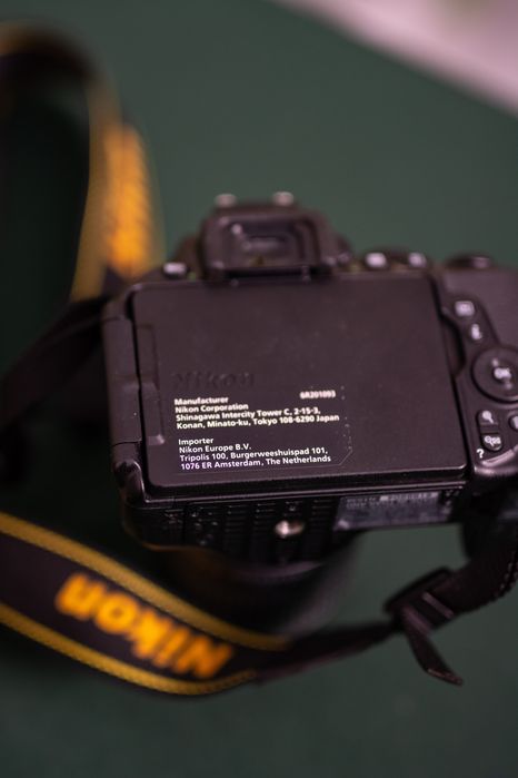 Nikon D5600 cu 3 obiective, doar 900 cadre