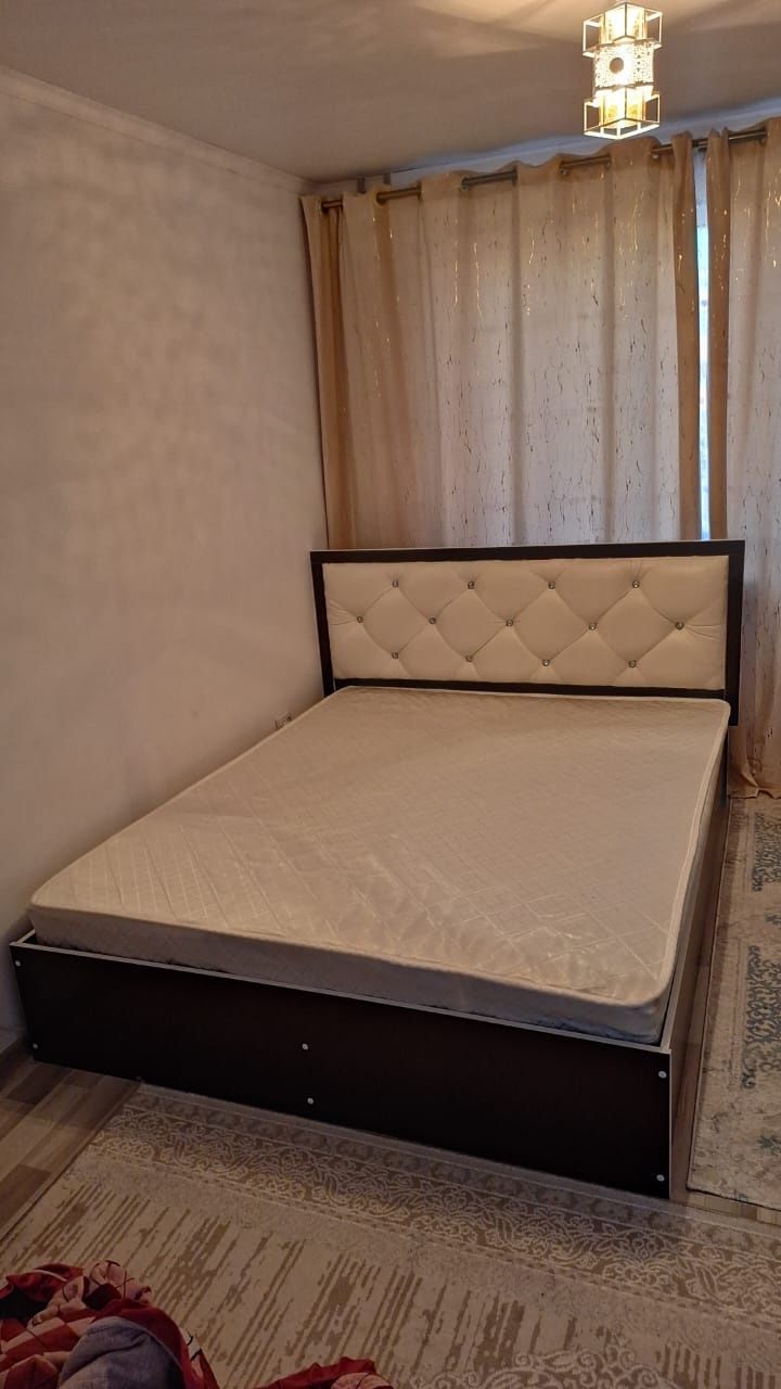 Спальный диван продаю