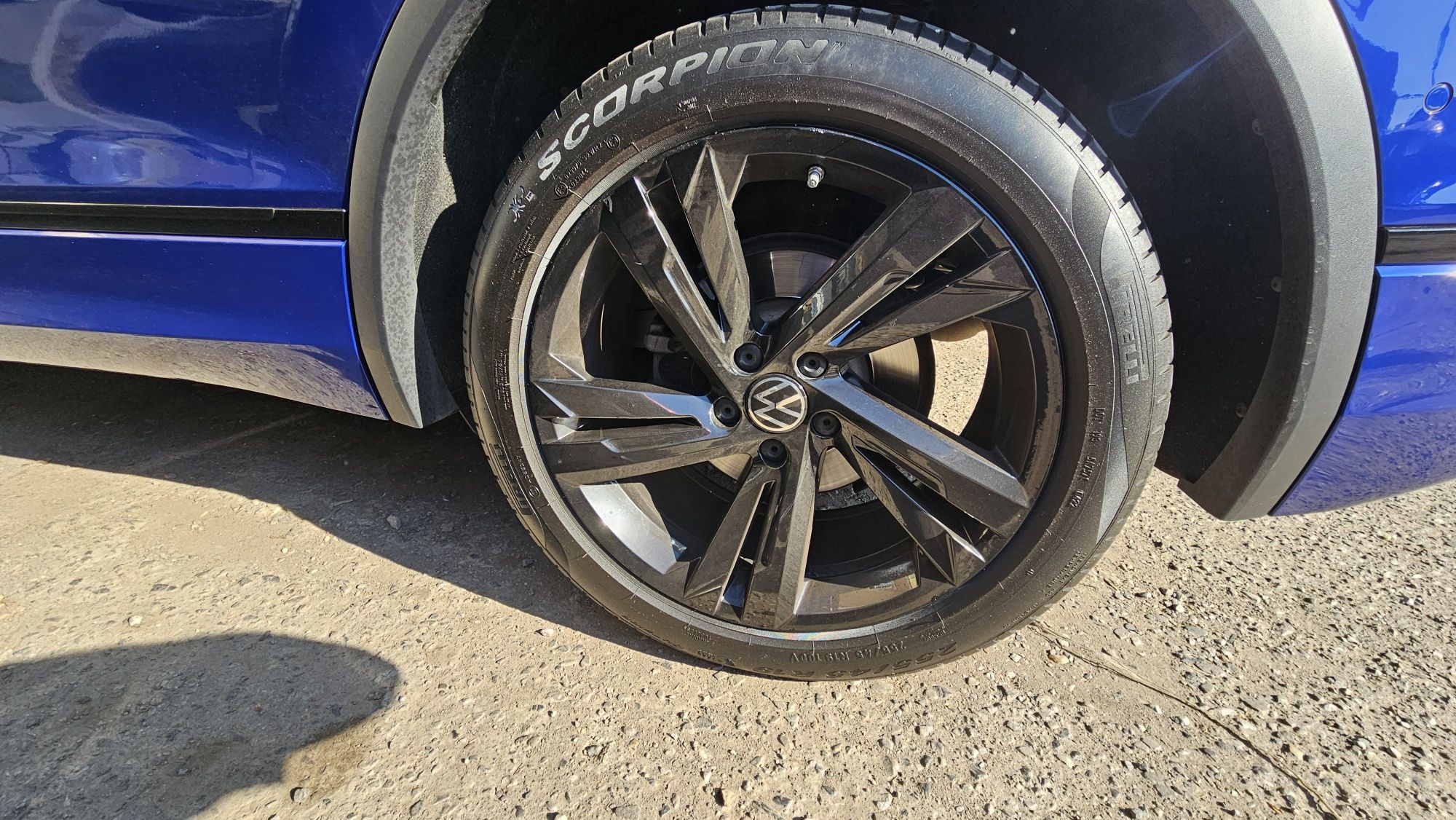 Оригинални 19'' VW Tiguan R Line джанти с летни гуми Pirelli Scorpion