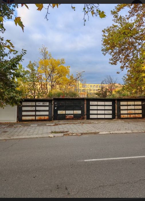 Гараж в кв.Еленово