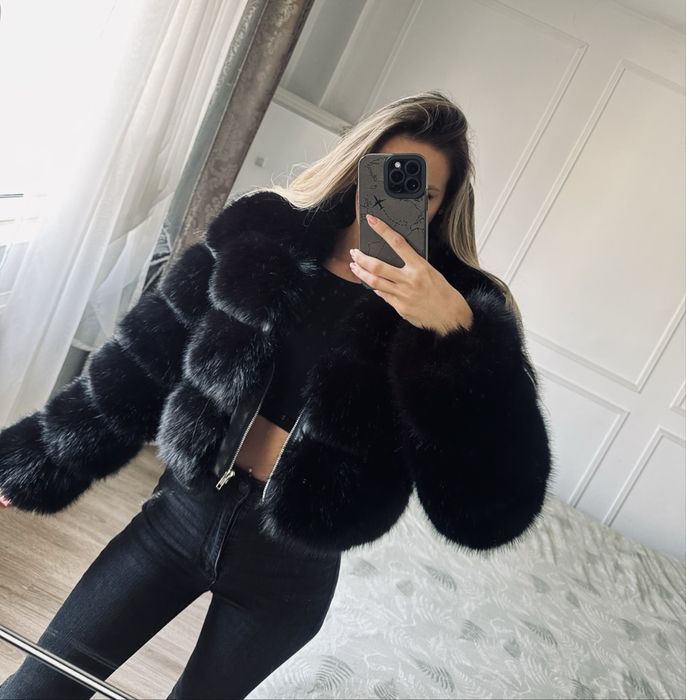 Blana neagra scurta in talie