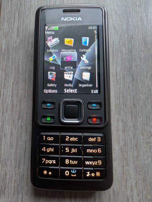 Telefon Nokia 6300i cu Wi-Fi