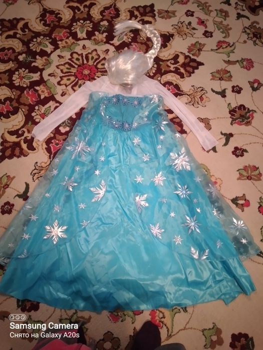 Новагодний кастьюм эльза